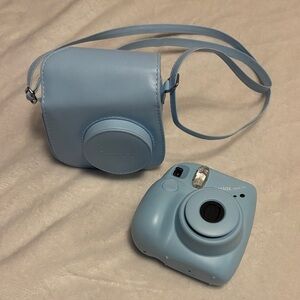 Light Blue Fujifilm Instax Mini 7 + film Camera with Case